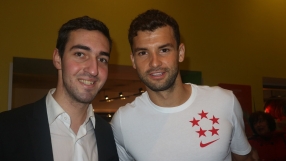 Ловците на автографи отново намериха Гришо и Никол (ГАЛЕРИЯ)