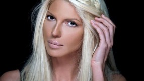 Сръбска певица псува Ван Перси в Туитър (ГАЛЕРИЯ)