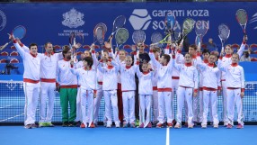 Родни таланти се срещнаха с шампиона Баутиста Агут (ГАЛЕРИЯ) 