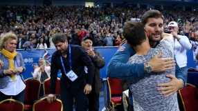 Гришо и Валверду се похвалиха с трофея в социалните мрежи