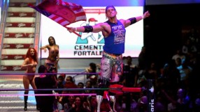 Борец развя знаме с Тръмп в Мексико (ВИДЕО и ГАЛЕРИЯ)