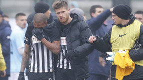 Расистки обиди разстроиха до сълзи играч на 