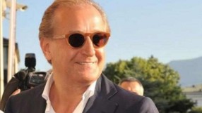 „Сините” маневри на Господина от Лондон