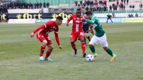 ЦСКА диша във врата на 