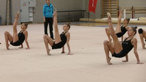 Сребърен медал за ансамбъла за съчетанието с топки и въжета