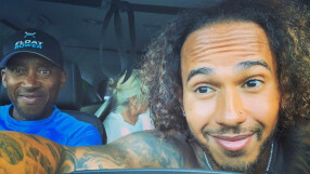 Прекалената амбиция развалила отношенията между Люис Хамилтън и баща му