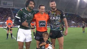 Хиляди на крака в чест на тормозеното дете от Австралия (ВИДЕО)