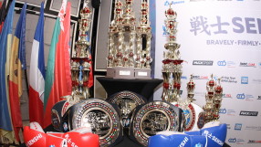 К-1 легендите Петер Артс и Семи Шилт откриха зрелищния кантар преди Senshi 7  