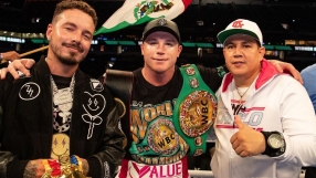 Канело отново неудържим! Постигна 55-та победа на ринга