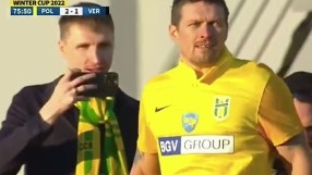 Усик стана за смях във футболния си дебют (ВИДЕО)