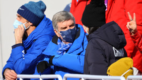 Пън Шуай гледа олимпийските игри в компанията на Томас Бах