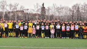 Перник се обединява, за да помогне на Стиви в борбата с коварната болест (ВИДЕО)