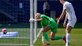 Тя нямаше ден: 3 автогола превърнаха новозеландка в интернет сензация (ВИДЕО) 