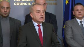 Донев: Над 30% е надценката на храните в магазините