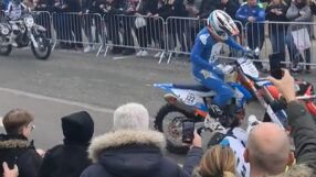 Моторист блъсна нарочно съперник на ендуро във Франция (ВИДЕО)