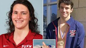 Плувкиня втрещи с мъжки гениталии в басейна (ВИДЕО)