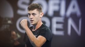 Лазаров наказва в Дубай, ще играе с Бублик (ОБНОВЕНА)