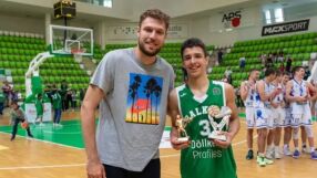 Наш талант №1 по тройки в САЩ