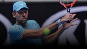 Спа на гарата и кърпи маратонки: 