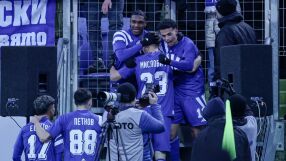 Мечтан дебют! Левски тресна Лудогорец пред 10 000 на 