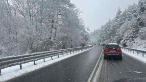 Катастрофа затруднява движението през прохода „Предела“