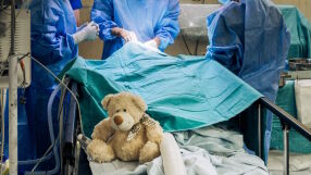 Заради депозирани оставки – затварят детската хирургия в МБАЛ „Св. Анна“ във Варна