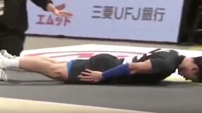 Така се извинява на жена: Волейболист взриви мрежата (ВИДЕО)