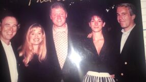  „Не можете да диктувате условията“: Конгресът притисна Клинтън за показания по делото „Епстийн“