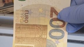 Фалшиви банкноти на стойност 1,2 млрд. евро са задържани при операция в редица страни, сред които България
