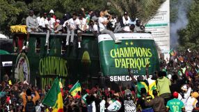 В Сенегал награждават шампионите от турнира за Купата на африканските нации с бонуси от $130 000 и парцели земя (ВИДЕО + СНИМКИ)
