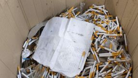 Голяма незаконна фабрика за цигари е открита в Батановци