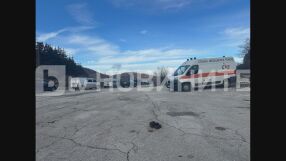 Неофициално: Намериха три тела в изоставен кемпер над Враца