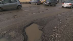 Нов проблем след ремонта: Околовръстното шосе на София отново е осеяно с дупки