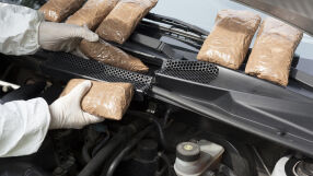 Хванаха полицайка за опит за контрабанда на над 2 кг кокаин през ГКПП „Капитан Андреево“