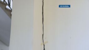 Ученици от 93. СУ учат в столовата над два месеца заради пукнатини по сградата