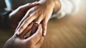 Годежен пръстен, но без предложение: Новата мода в любовта