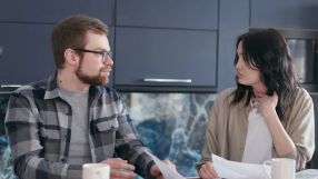 3 признака, че вие ​​и вашият партньор може да сте финансово несъвместими