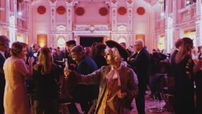 Венеция през зимата в София: Магията на венецианския карнавал превзема централните столични улици