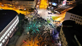 Нови протести в Сърбия, след като ден по-рано демонстранти бяха нападнати от активисти на управляващата партия