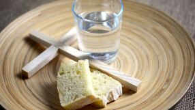 Кога започват Великденските пости през 2026 г.?