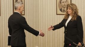 Андрей Гюров представи служебния кабинет: Кои са министрите в него?