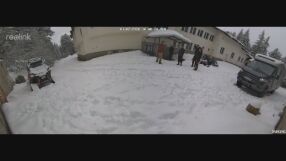 Нови записи: Ивайло Калушев пристига, а Пламен, Дечо и Ивей коленичат с поклони към него