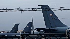 Какви са военните самолети на САЩ на летището в София?