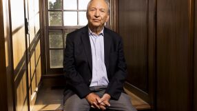 Бивш американски министър се оттегля като преподавател в Харвард заради връзки с Епстийн