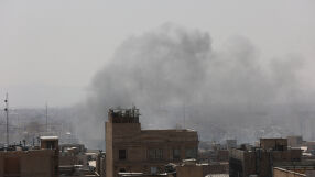 Ученички са убити при ракетен удар по девическо училище в Иран