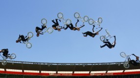 Те летят с колела