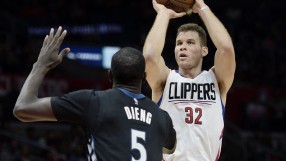 Блейк Грифин се сби с човек от персонала на Клипърс и счупи ръката си