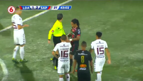 Когато ти омръзне да те ритат... (ВИДЕО)