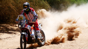 Мълния удари мотоциклетист. Той все пак финишира