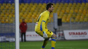 Вратар напуска 